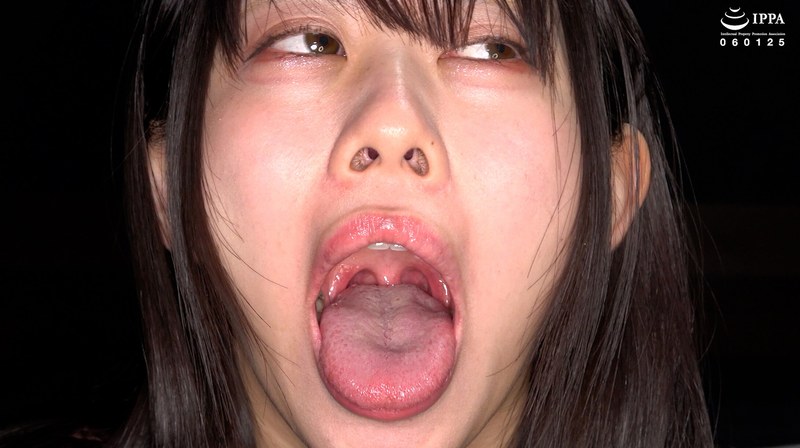 【無料体験】 【激レア】「超貴重な口内・歯・のどちんこ観察＆小魚咀嚼巨大女プレイ！」甘井くるみ